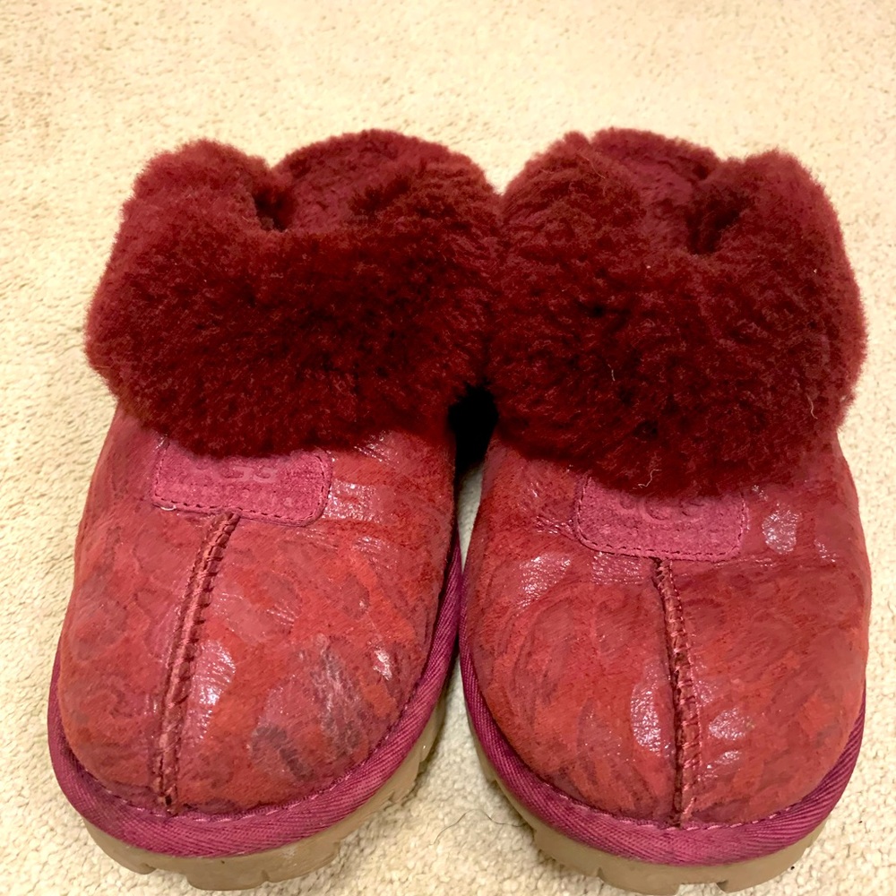 Uggs slippers